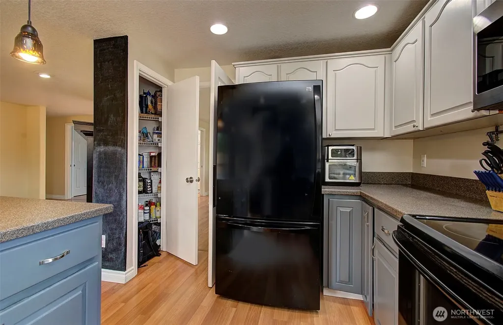 10403 NW 15th Avenue Vancouver WA 98685
