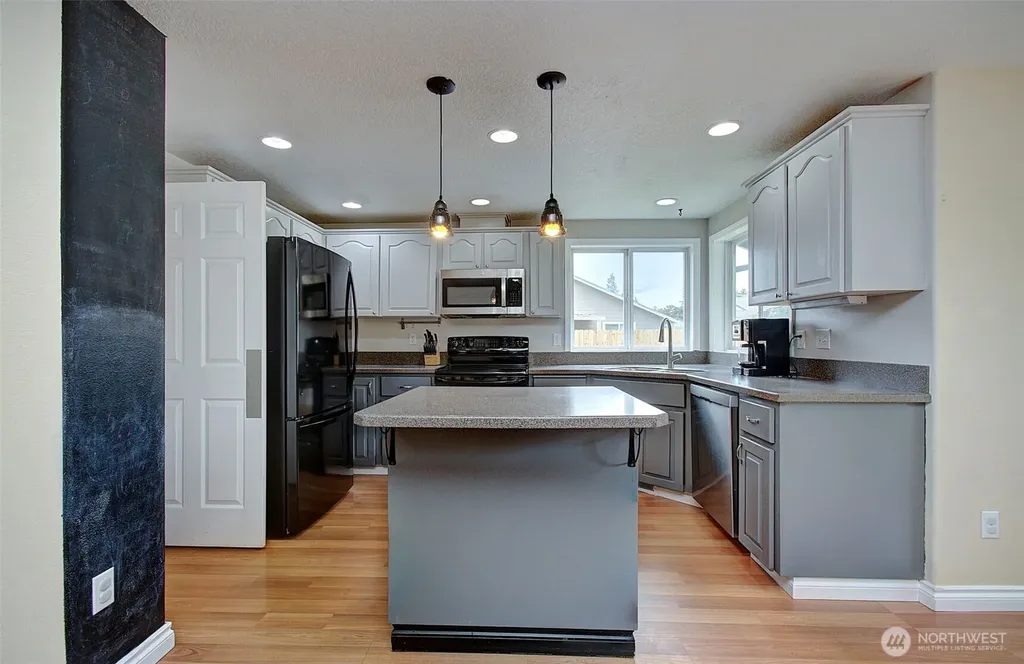 10403 NW 15th Avenue Vancouver WA 98685