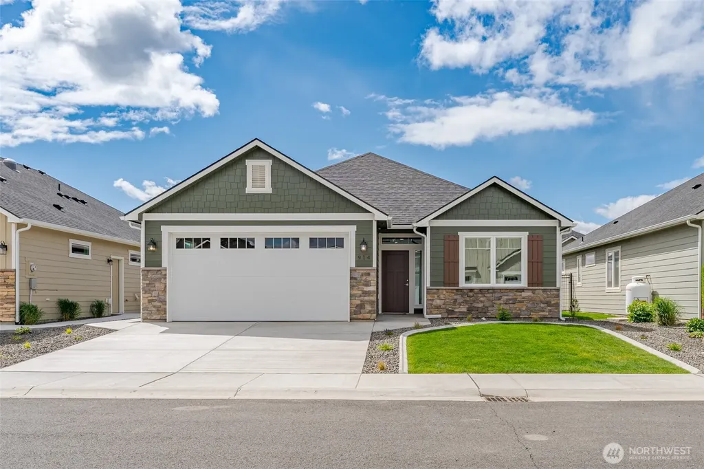 816 N M Loop Drive SW Quincy WA 98848