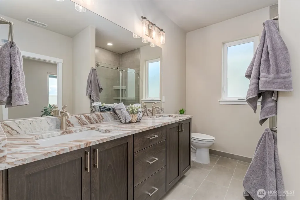 816 N M Loop Drive SW Quincy WA 98848