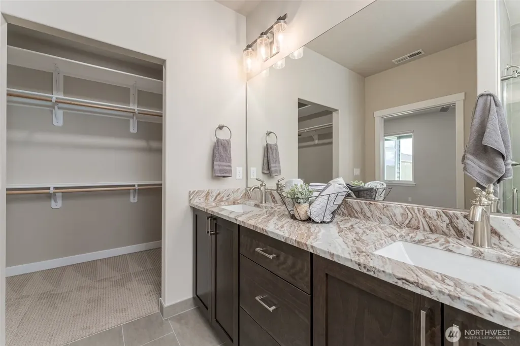 816 N M Loop Drive SW Quincy WA 98848
