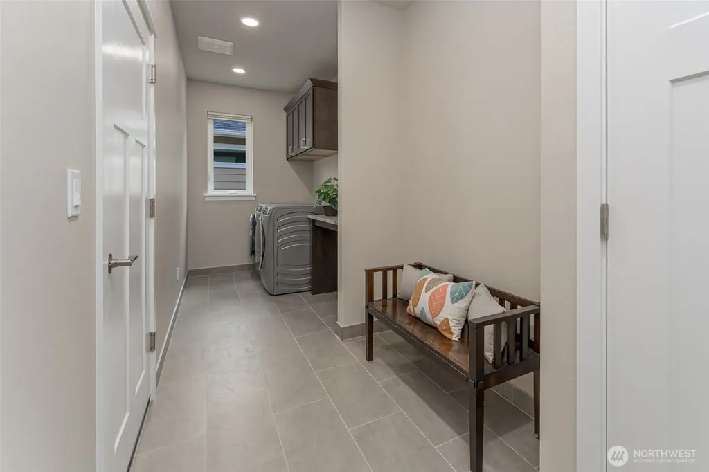 816 N M Loop Drive SW Quincy WA 98848