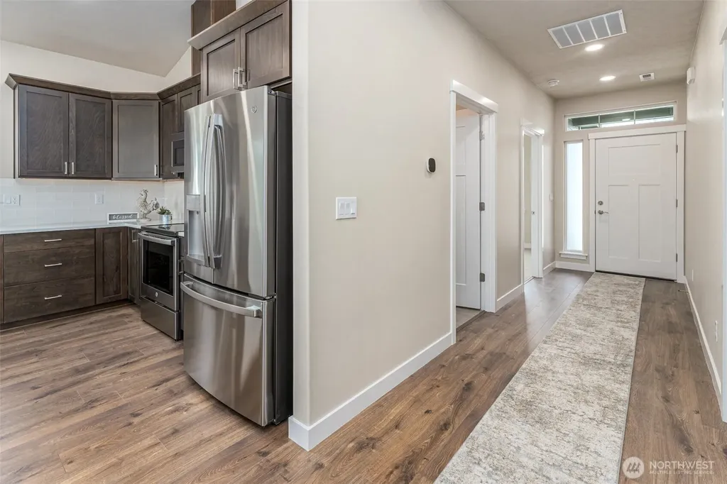 816 N M Loop Drive SW Quincy WA 98848