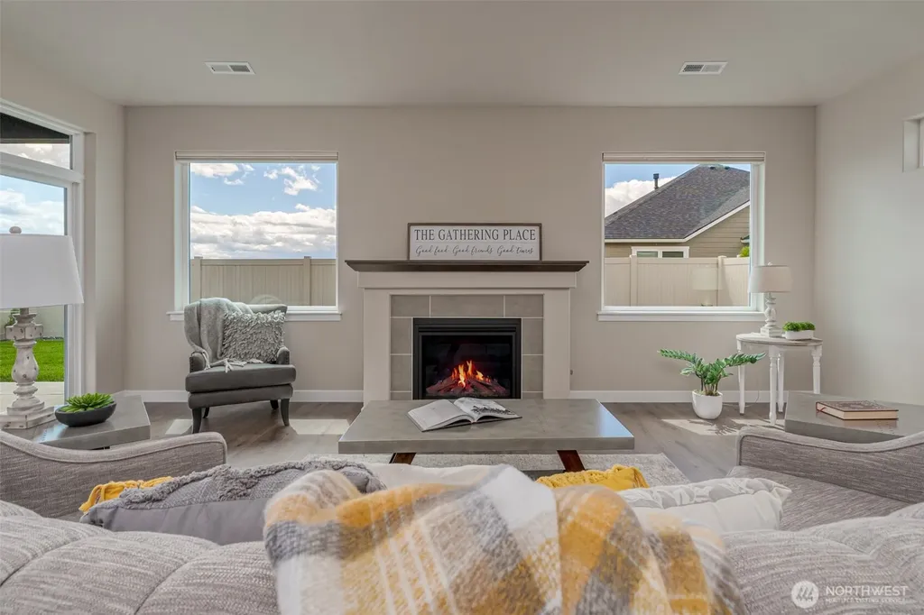 816 N M Loop Drive SW Quincy WA 98848