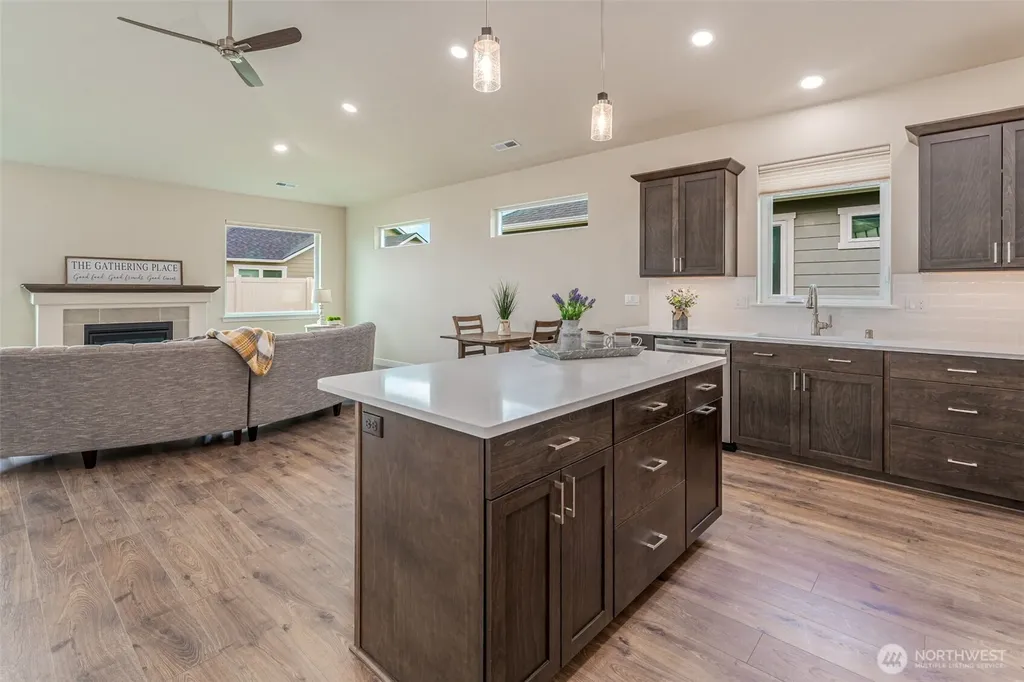 816 N M Loop Drive SW Quincy WA 98848