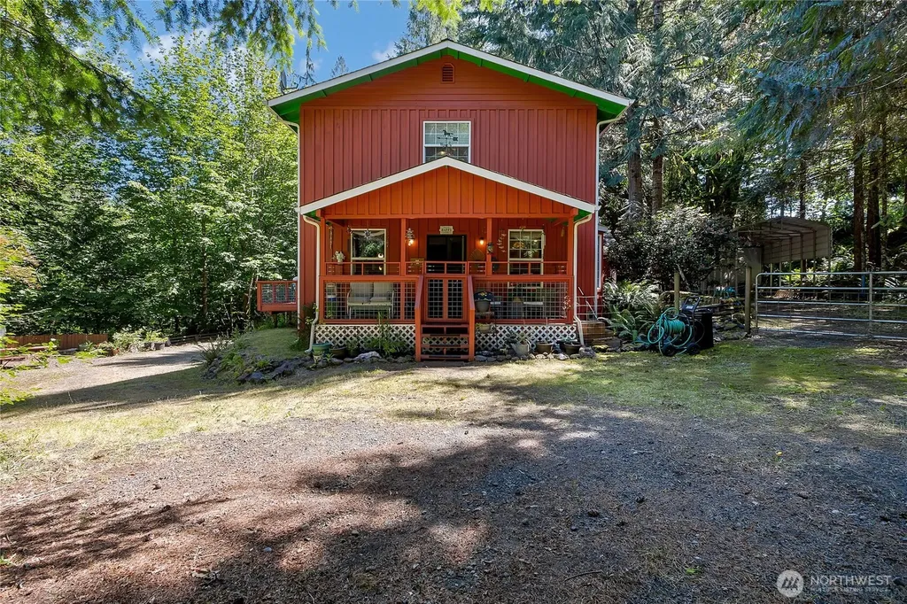 600 N Beacon Point Loop N Lilliwaup WA 98555
