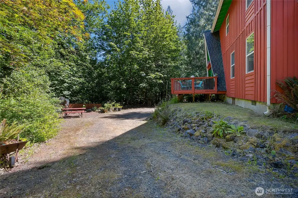 600 N Beacon Point Loop N Lilliwaup WA 98555
