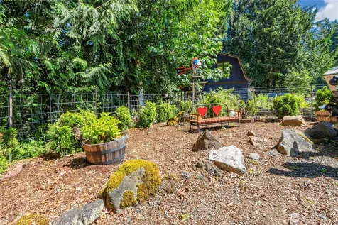 600 N Beacon Point Loop N Lilliwaup WA 98555