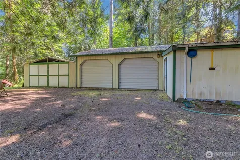 600 N Beacon Point Loop N Lilliwaup WA 98555
