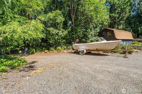 600 N Beacon Point Loop N Lilliwaup WA 98555