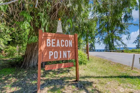 600 N Beacon Point Loop N Lilliwaup WA 98555