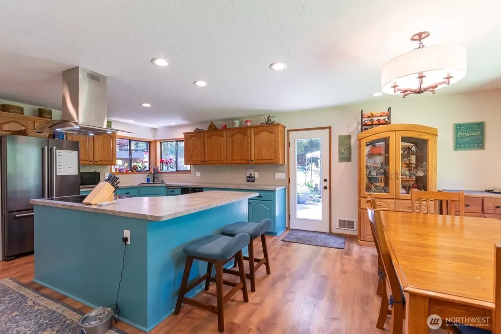 492 Walkabout Way Port Angeles WA 98363