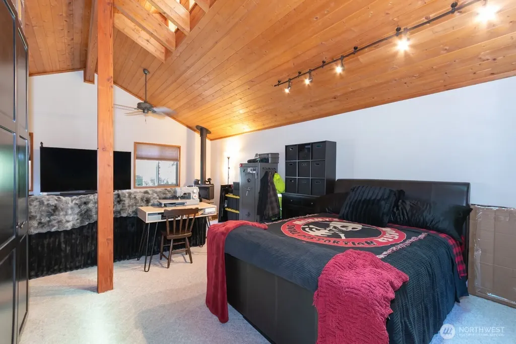 492 Walkabout Way Port Angeles WA 98363
