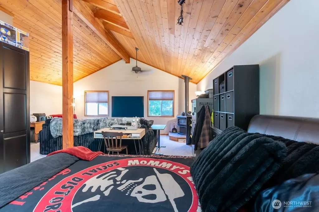 492 Walkabout Way Port Angeles WA 98363