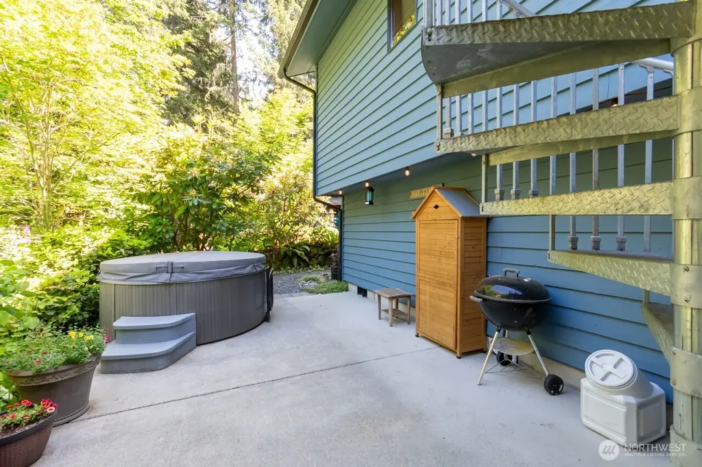 492 Walkabout Way Port Angeles WA 98363