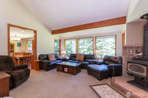 492 Walkabout Way Port Angeles WA 98363