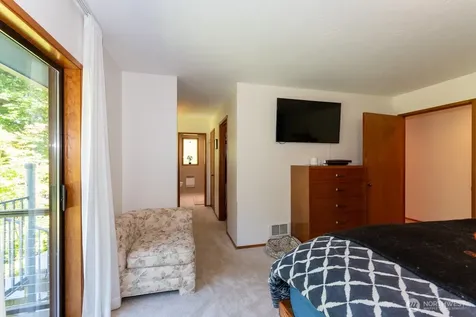 492 Walkabout Way Port Angeles WA 98363