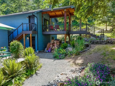 492 Walkabout Way Port Angeles WA 98363