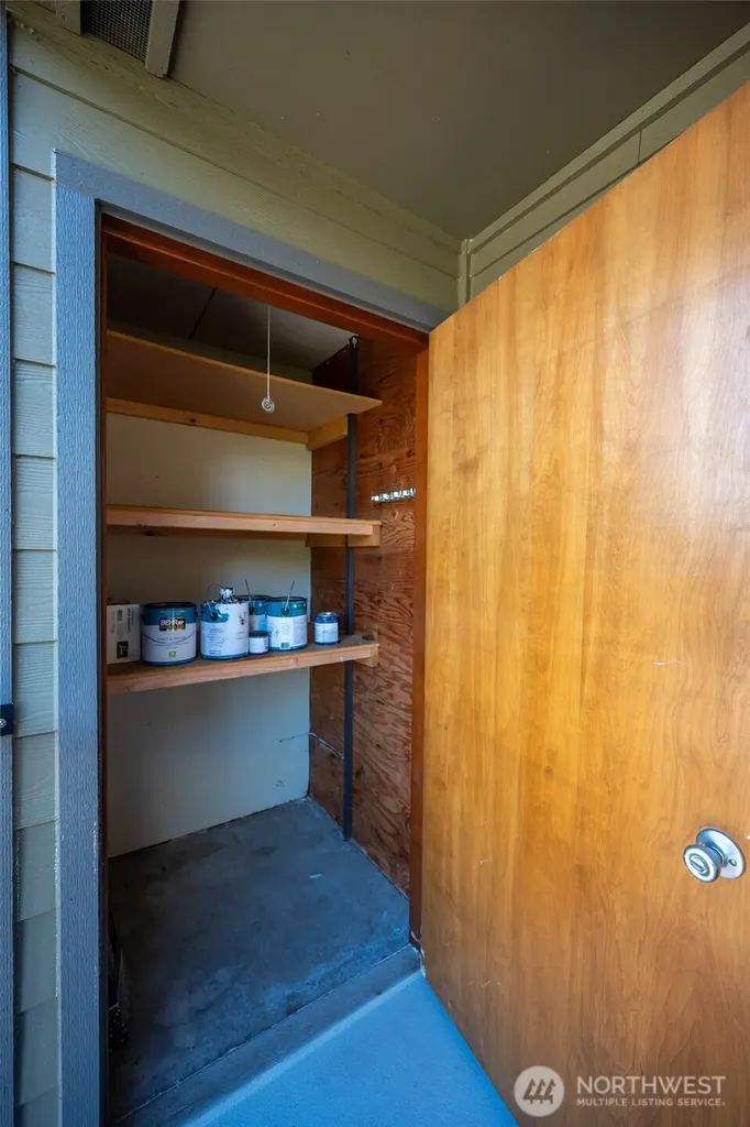 4219 Whitman Avenue N Seattle WA 98103