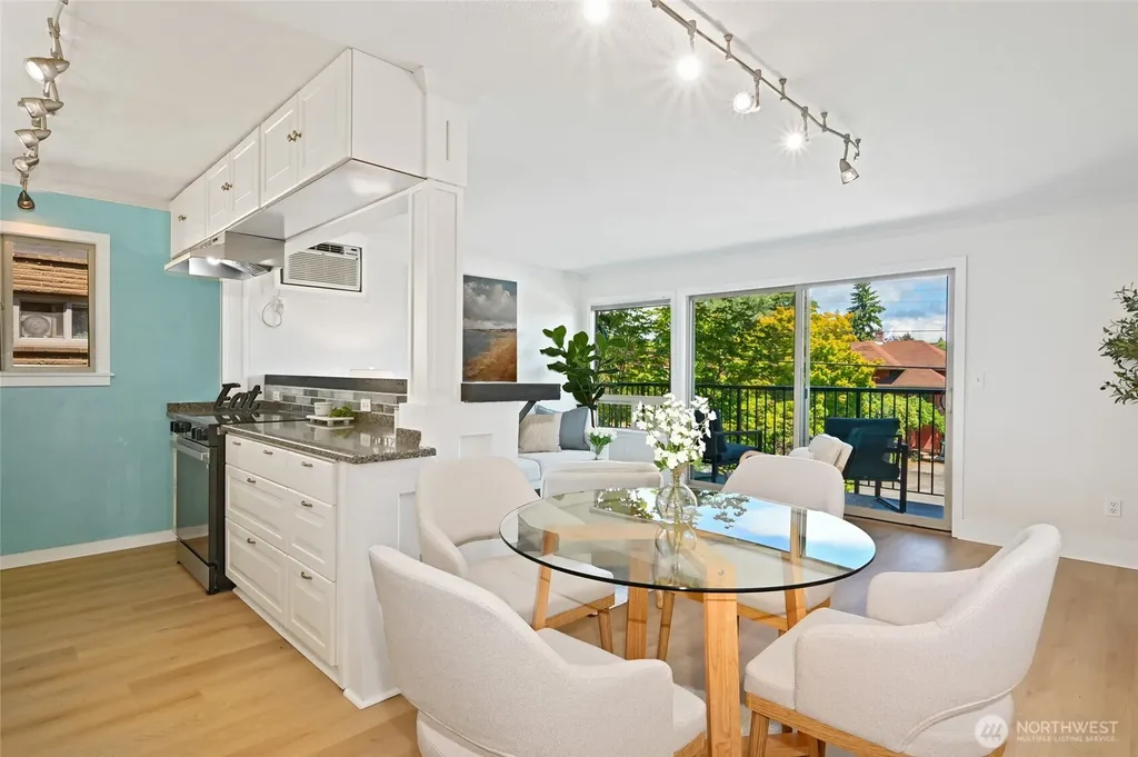 4219 Whitman Avenue N Seattle WA 98103