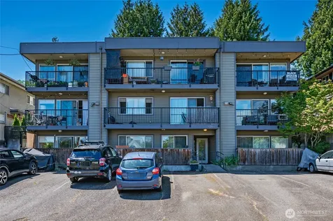 4219 Whitman Avenue N Seattle WA 98103