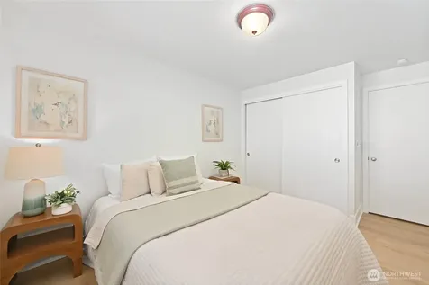 4219 Whitman Avenue N Seattle WA 98103