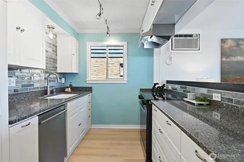 4219 Whitman Avenue N Seattle WA 98103