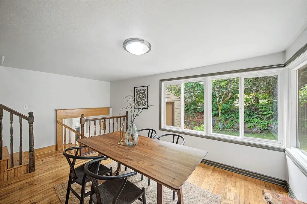 15504 11th Avenue NE Shoreline WA 98155