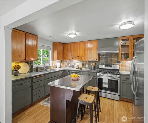 15504 11th Avenue NE Shoreline WA 98155