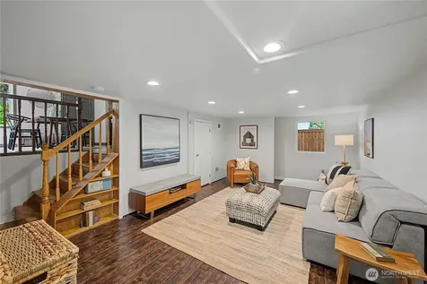 15504 11th Avenue NE Shoreline WA 98155