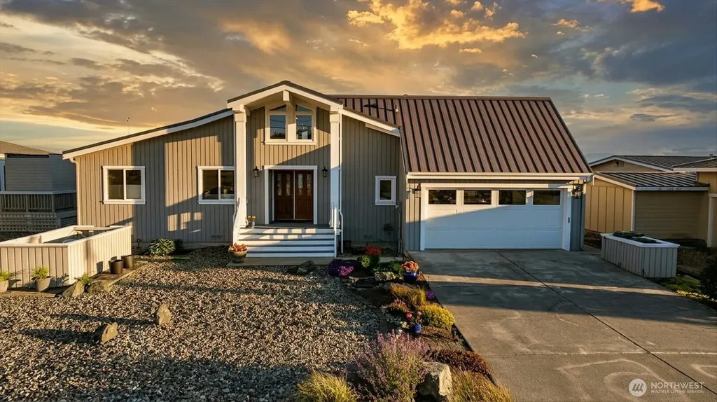 333 Keystone Avenue Coupeville WA 98239