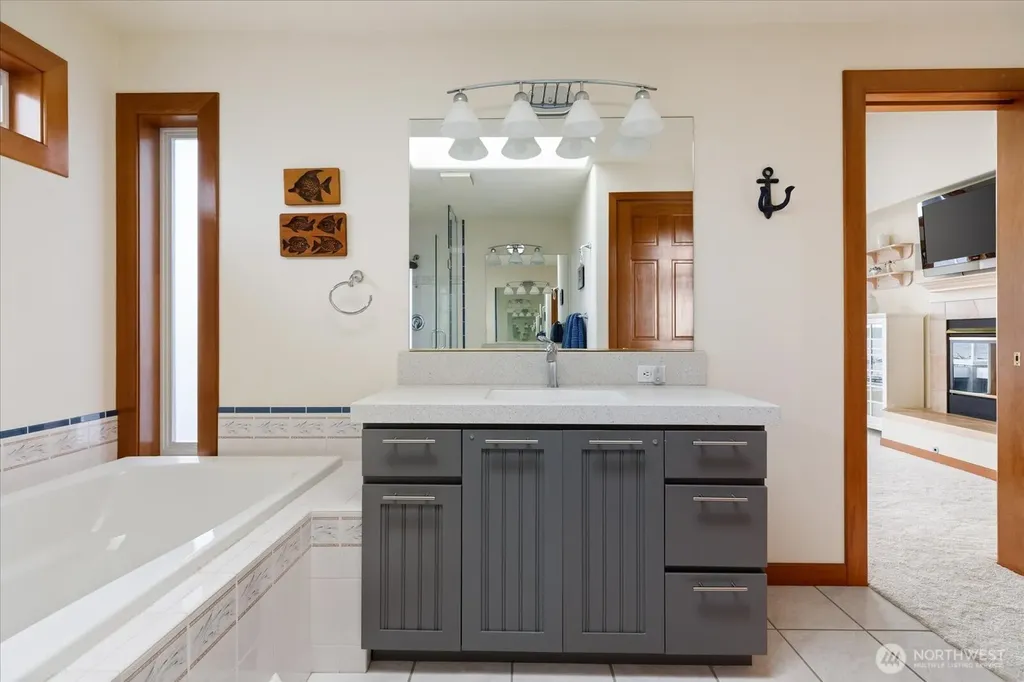 333 Keystone Avenue Coupeville WA 98239