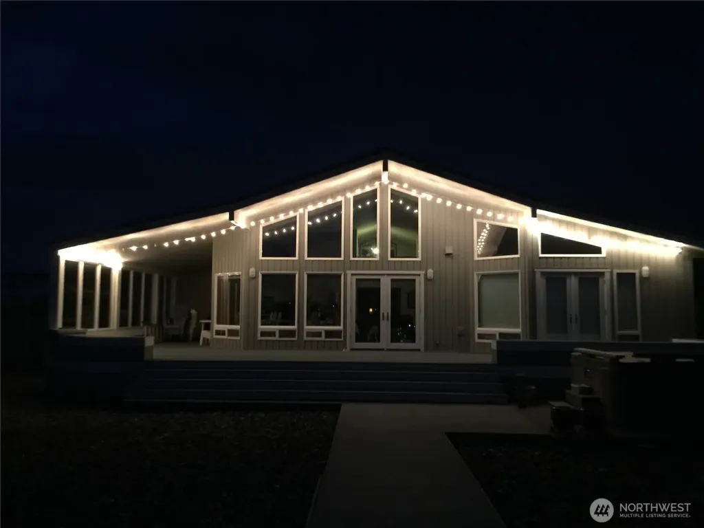 333 Keystone Avenue Coupeville WA 98239