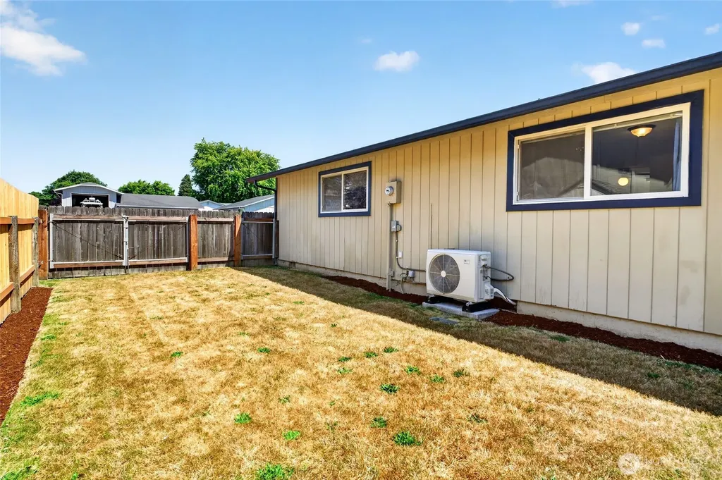1514 52nd Street NE Tacoma WA 98422