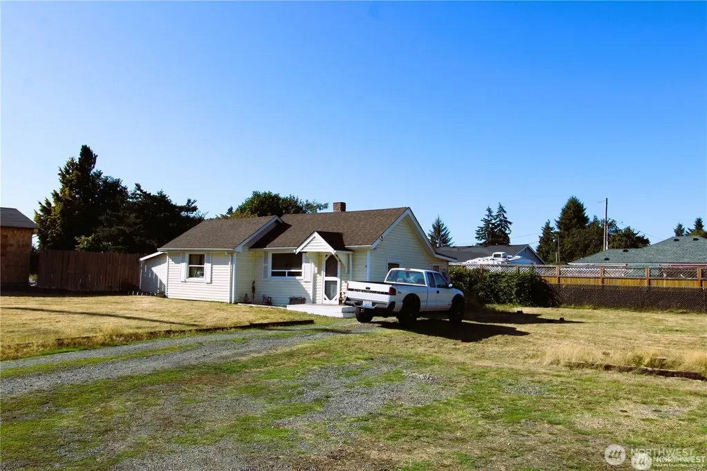 1219 E 72nd Tacoma WA 98404