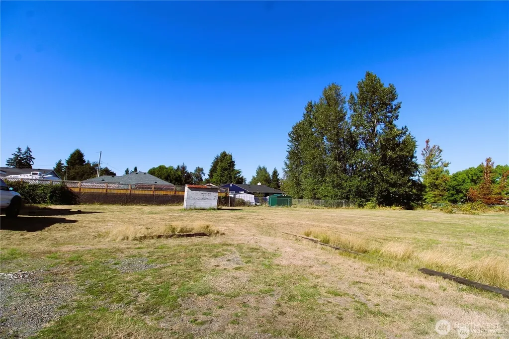 1219 E 72nd Tacoma WA 98404