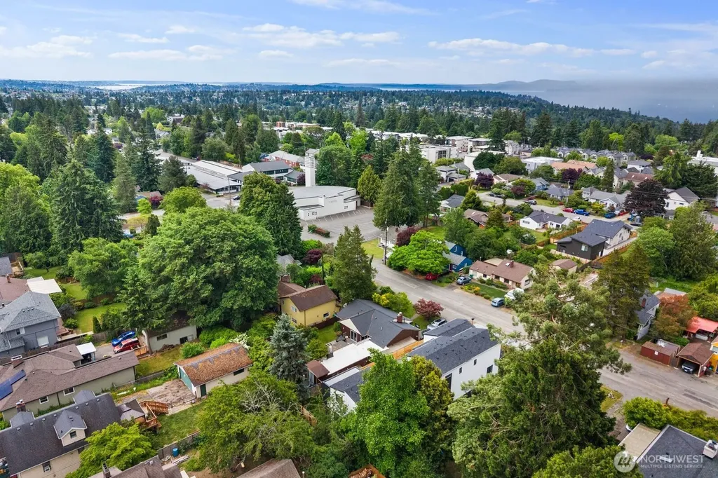 11748 Dayton Avenue N Seattle WA 98133