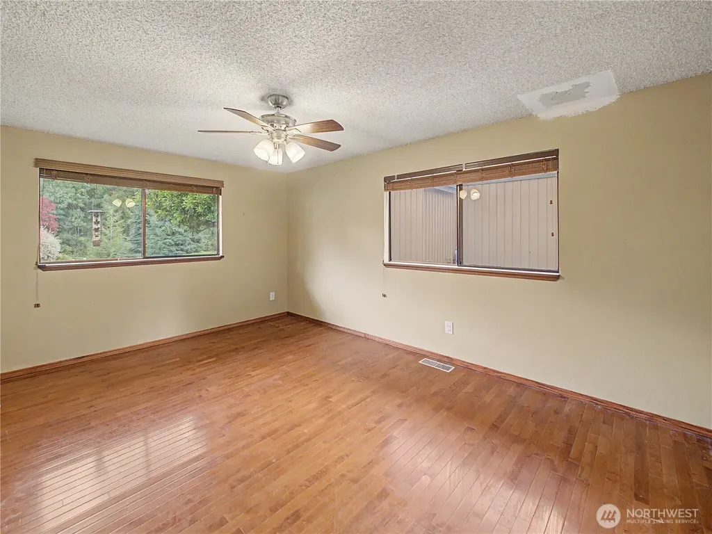 21327 SE 252nd Place Maple Valley WA 98038