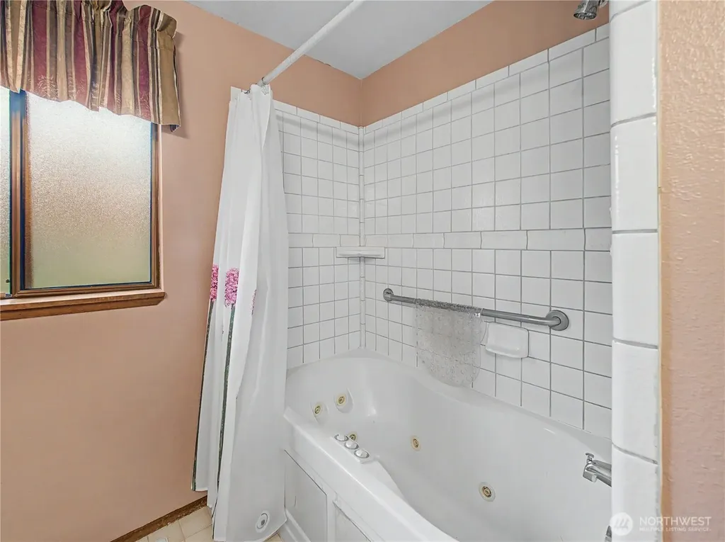 21327 SE 252nd Place Maple Valley WA 98038