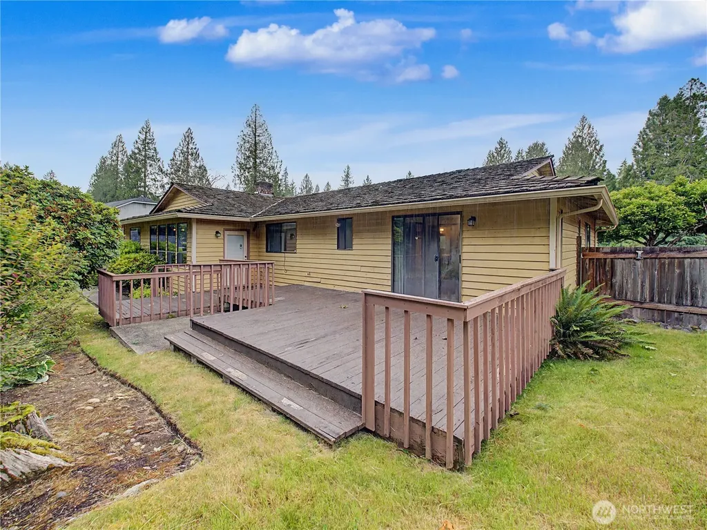 21327 SE 252nd Place Maple Valley WA 98038
