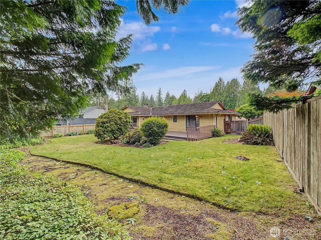 21327 SE 252nd Place Maple Valley WA 98038