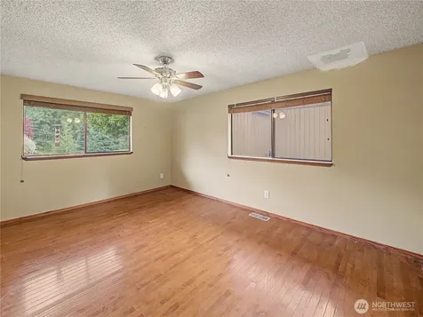 21327 SE 252nd Place Maple Valley WA 98038