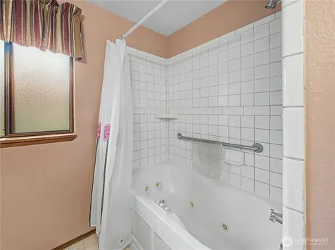 21327 SE 252nd Place Maple Valley WA 98038