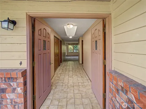 21327 SE 252nd Place Maple Valley WA 98038