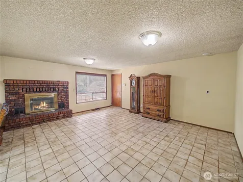 21327 SE 252nd Place Maple Valley WA 98038