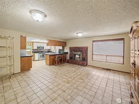 21327 SE 252nd Place Maple Valley WA 98038