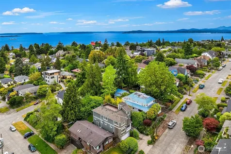 2607 W Newton Street Seattle WA 98199