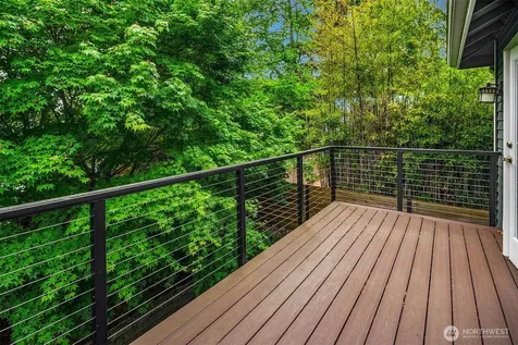 2607 W Newton Street Seattle WA 98199