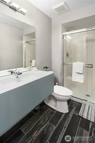 2607 W Newton Street Seattle WA 98199