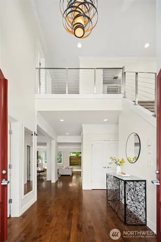 2607 W Newton Street Seattle WA 98199